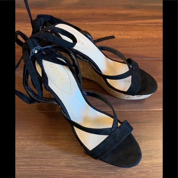 GUESS Platform Wedge Size 9M - Picture 2 of 15